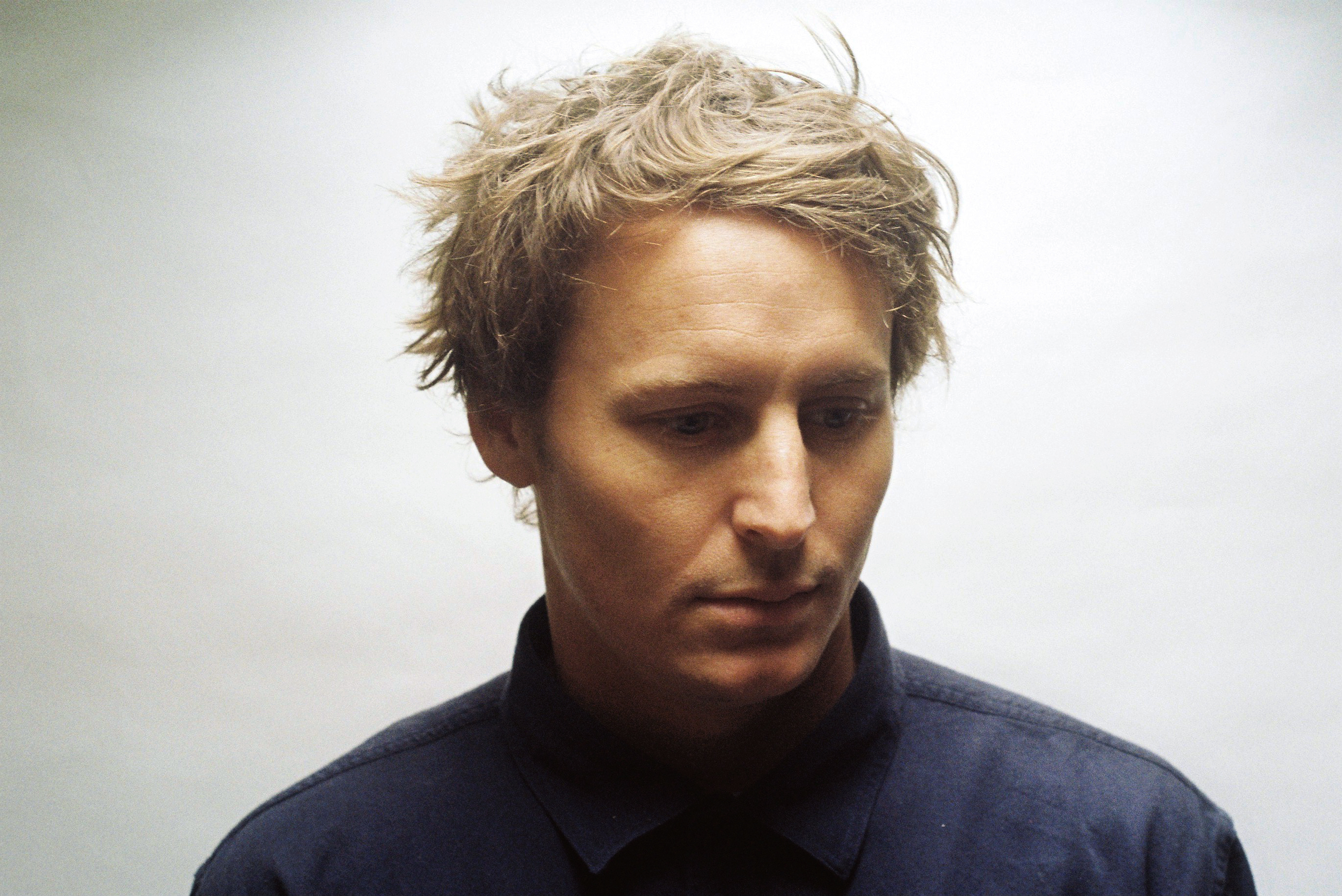 BEN HOWARD