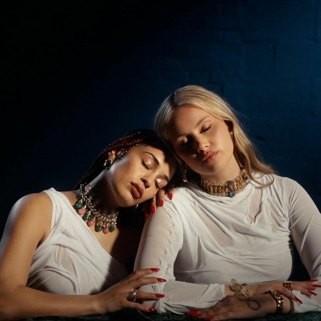Backstage JORJA SMITH