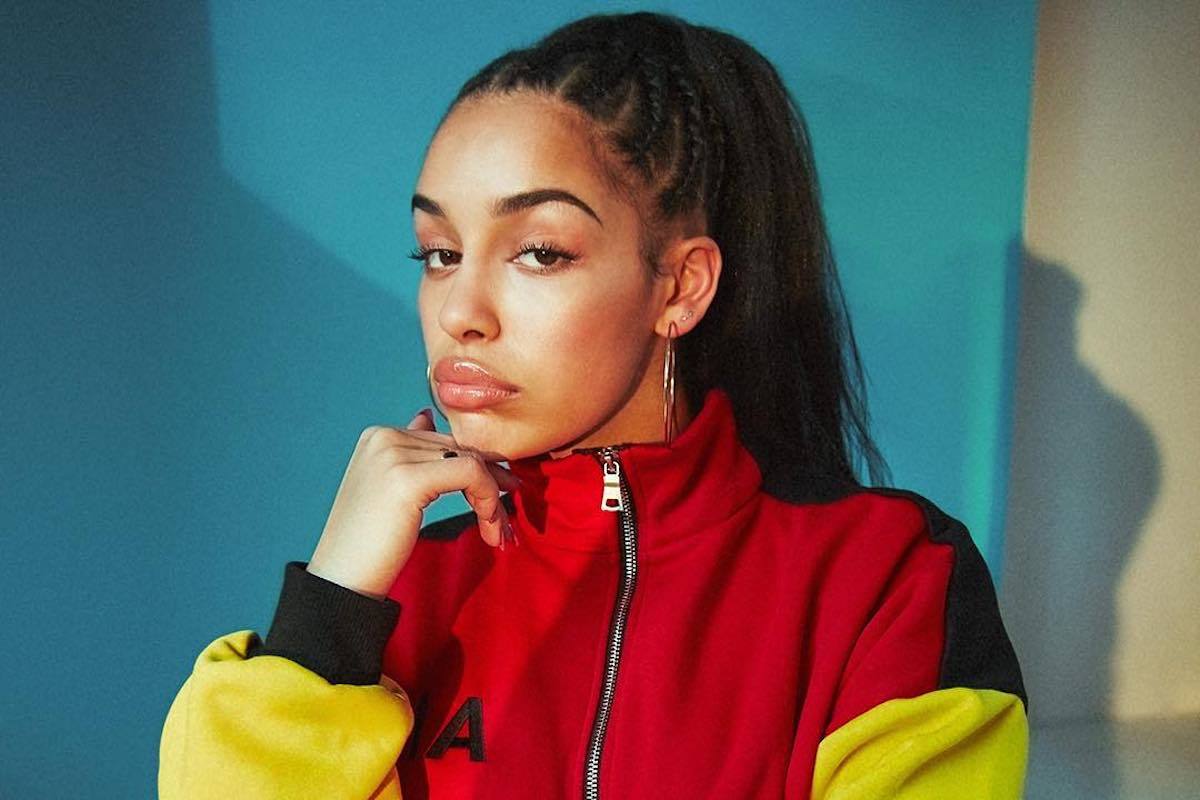 Backstage JORJA SMITH